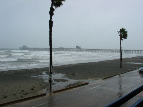 Storm at sea near the Oceanside Pier, 15 December 2008